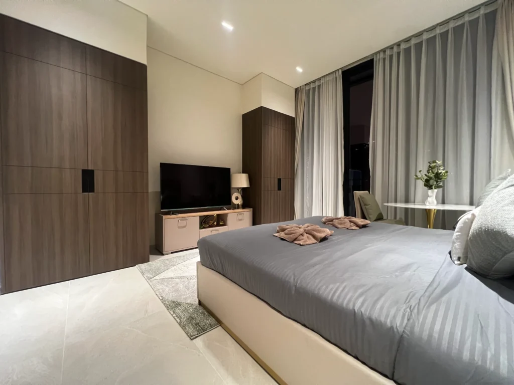 Beverly Boulevard Studio Apartment