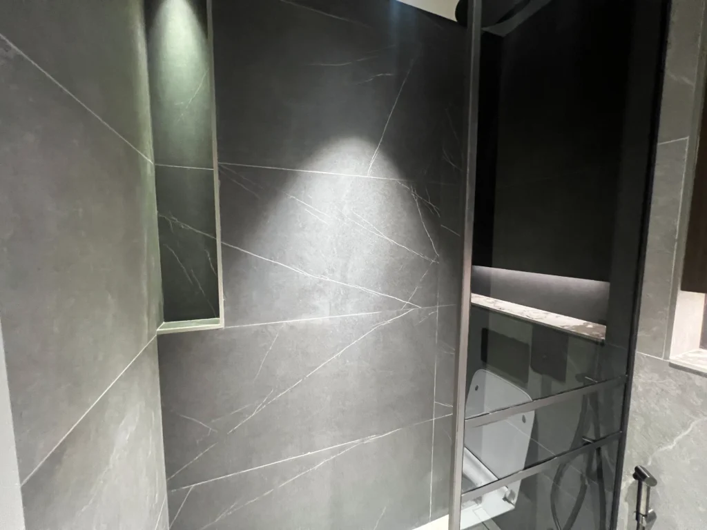 Beverly Boulevard Studio Apartment