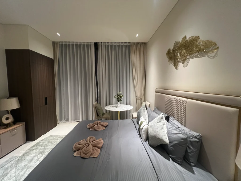 Beverly Boulevard Studio Apartment